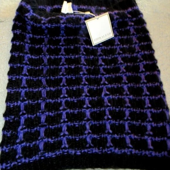 New NWT Shiraleah Chicago Infinity Scarf - "Hand Look Knit" - One Size Fits Most - Picture 9 of 15